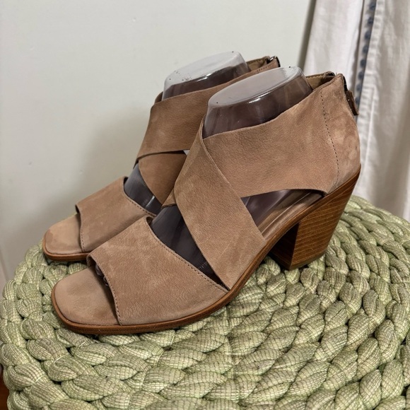 Eileen Fisher Ann Tan Nubuck Soft Crisscross Strap Block Heel Sandals - Picture 2 of 10